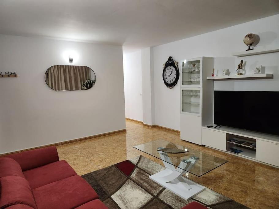 Lujoso Apartamento Vacacional Apartment Carrizal Ngoại thất bức ảnh